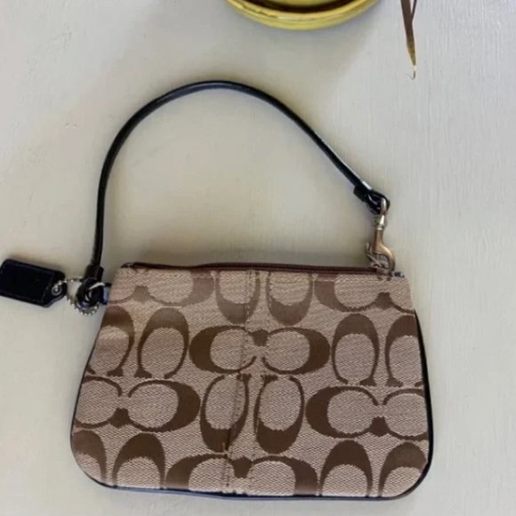 EUC COACH Signature Canvas and Patent Leather Wristlet Brown And Tan - Picture 3 of 7